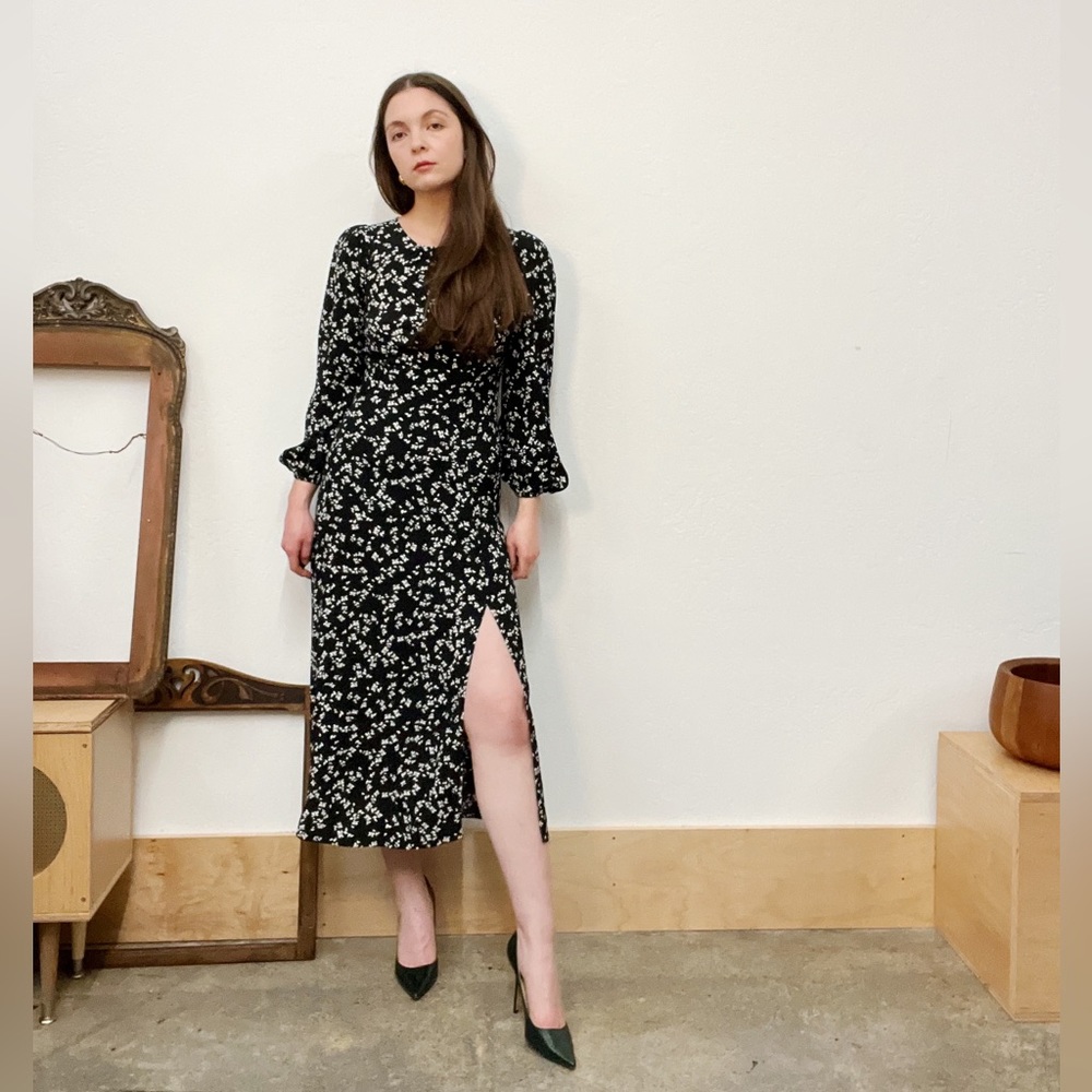 & Other Stories Black and White Floral Long Sleeve Midi Dress 6 - Picture 4 of 12